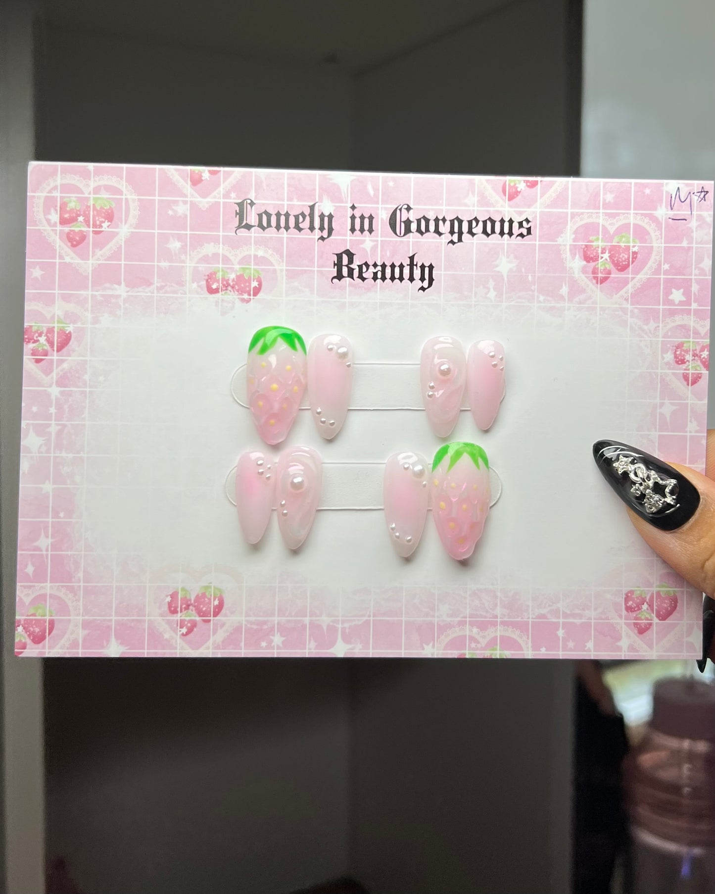 Choose Your Character Press-On Nails - Medium Almond
